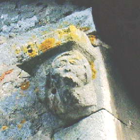 Visage qui regarde vers la rue Carnot